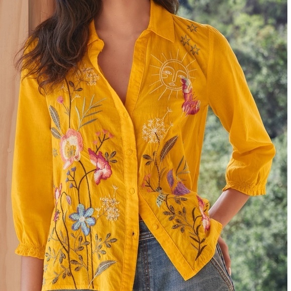 JOHNNY WAS NILA RELAXED YELLOW GOLD SMOCKED MID SLEEVE TOP NWT - Picture 2 of 8